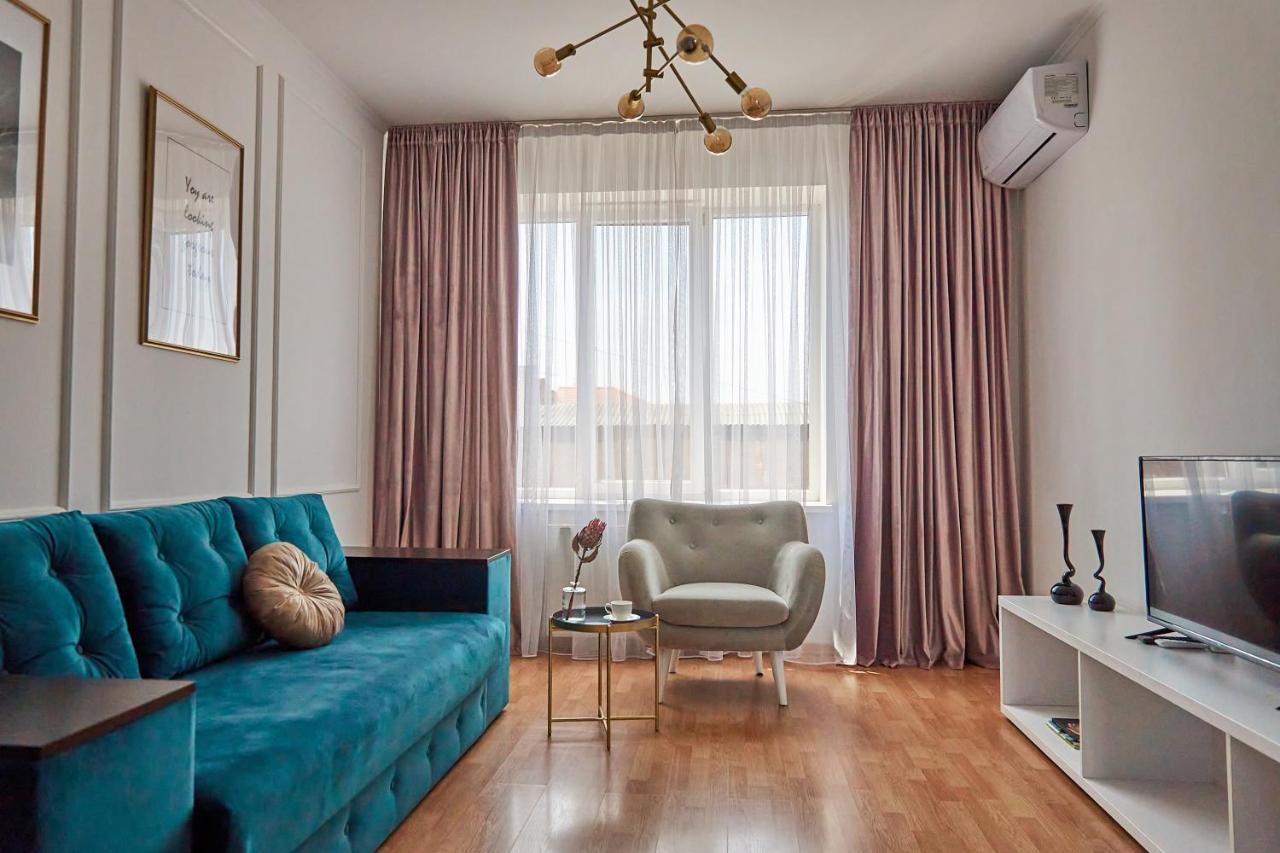 Lux Apartment Mukacheve Exterior photo