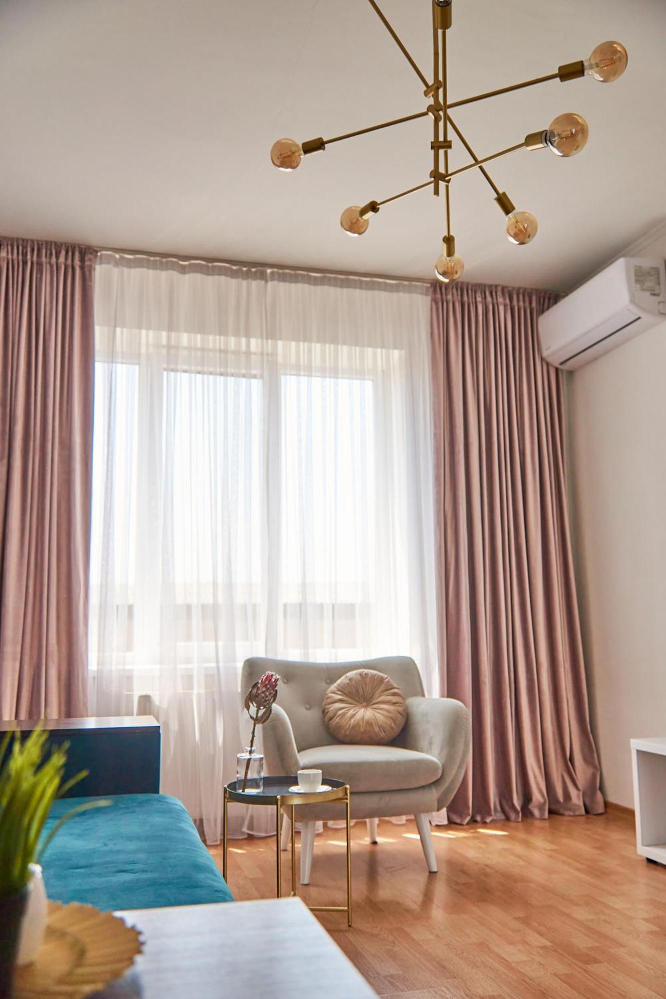 Lux Apartment Mukacheve Exterior photo